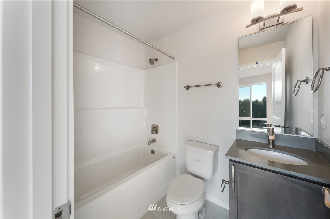 18912 110th Place Northeast, Unit 8 5 Bothell, WA 98011 - Photo 10 of 12 Gallery Image 10
