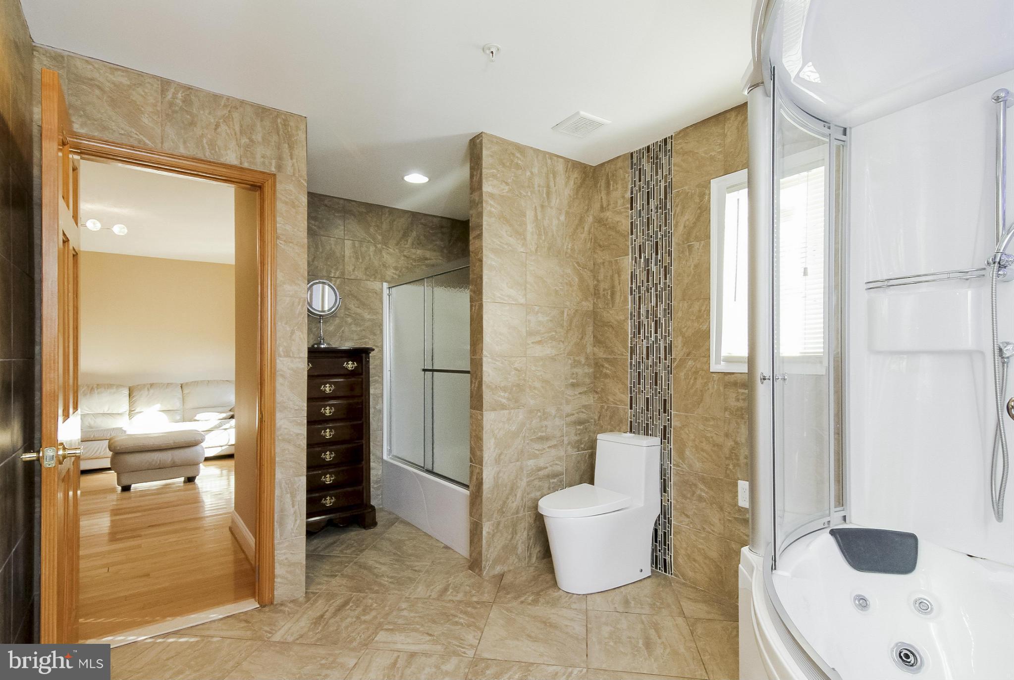 12318 Charles Road Silver Spring, MD 20906 - Photo 18 of 30 Bath (Master)