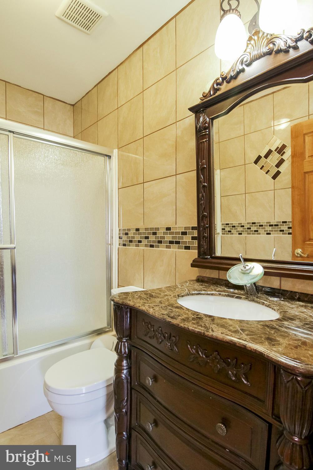 12318 Charles Road Silver Spring, MD 20906 - Photo 20 of 30 Bath