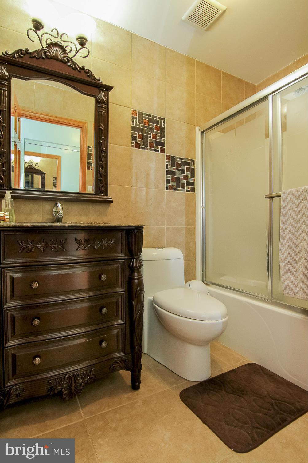 12318 Charles Road Silver Spring, MD 20906 - Photo 22 of 30 Bath