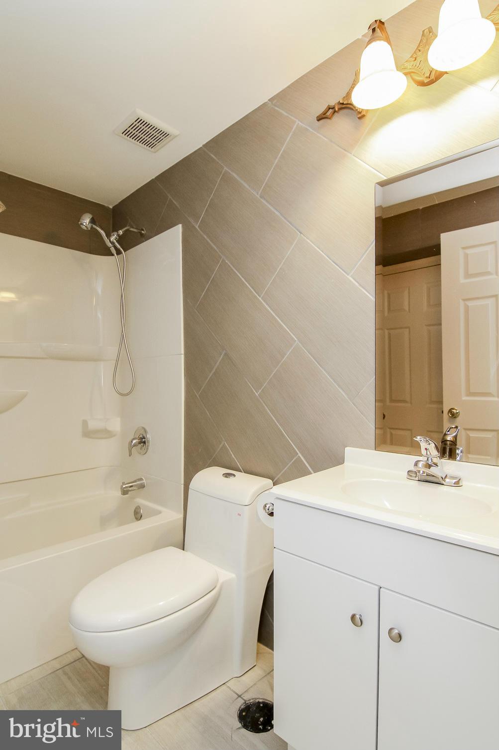 12318 Charles Road Silver Spring, MD 20906 - Photo 28 of 30 Bath