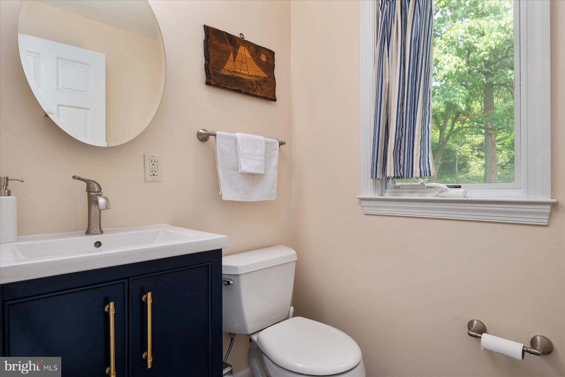 1331 Argyll Drive Arnold, MD 21012 - Photo 17 of 50 Half bath