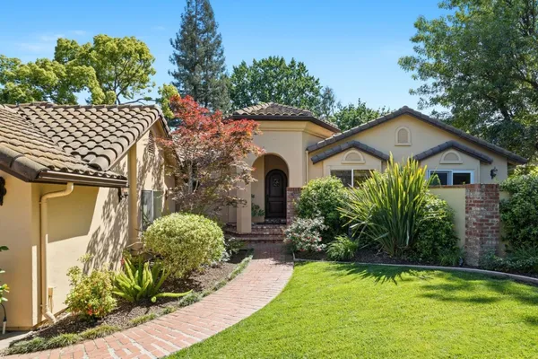 $4,498,000 | 17660 Vineland Avenue, Monte Sereno, CA 95030
