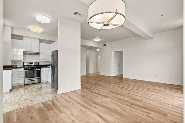 $1,293,000 | 200 Sheridan Avenue, Unit 307, Palo Alto, CA 94306