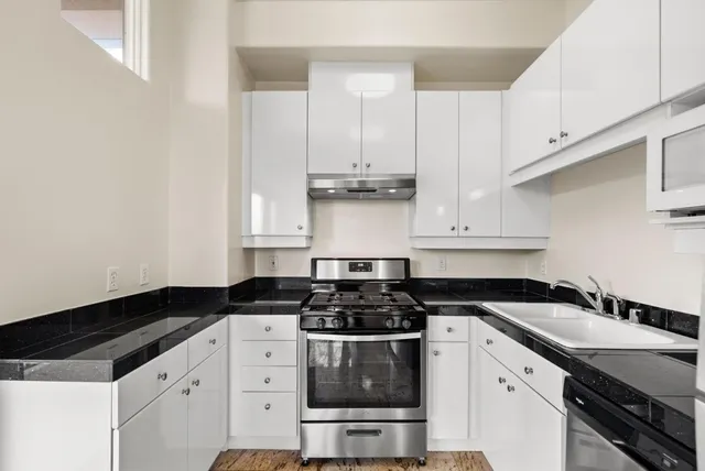 $1,240,000 | 200 Sheridan Avenue, Unit 307, Palo Alto, CA 94306