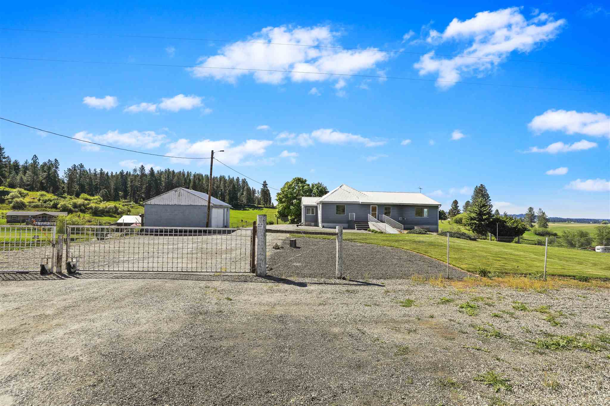 16224 North Day Mt Spokane Road Mead, WA 99021 - Photo 3 of 38