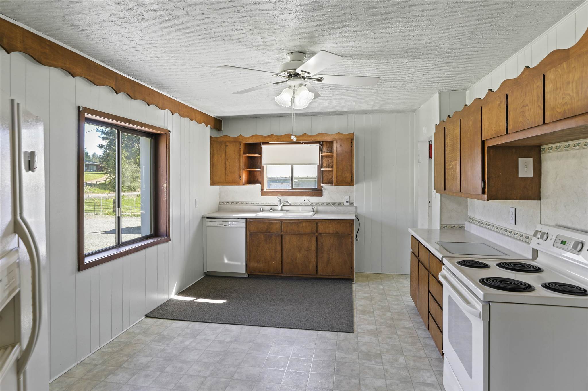 16224 North Day Mt Spokane Road Mead, WA 99021 - Photo 6 of 38