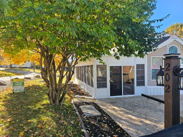 $175,000 | 202 Old 101 West Road, Liberty, IN 47353