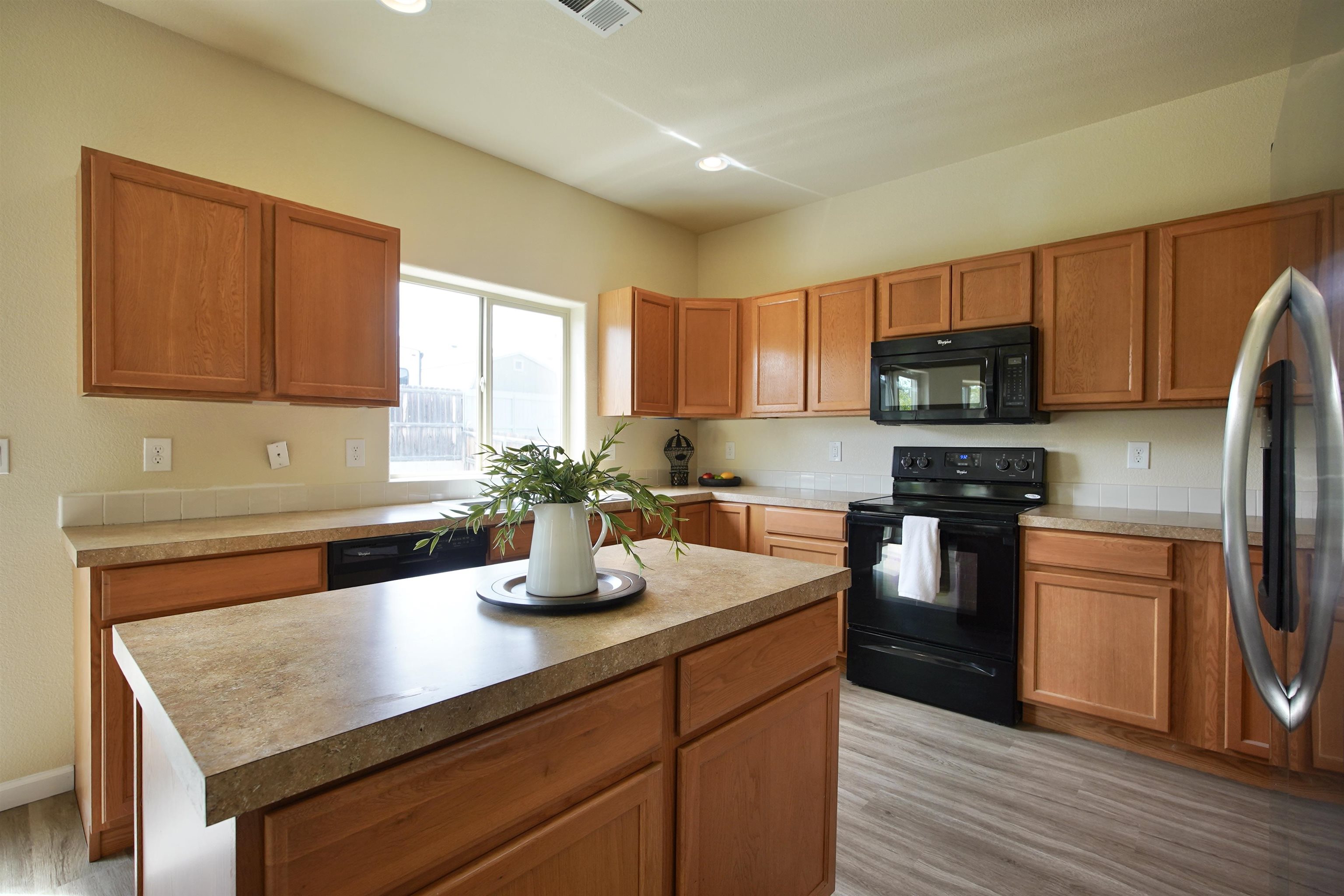 822 Discovery Street Mills, WY 82644 - Photo 2 of 42