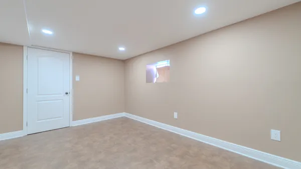 $299,000 | 9801 South Exchange Avenue, Chicago, IL 60617