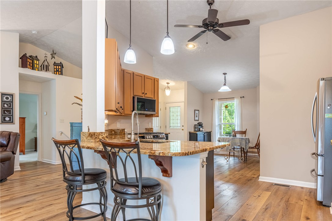 155 Keevers Point Springboro, OH 45066 - Photo 8 of 59