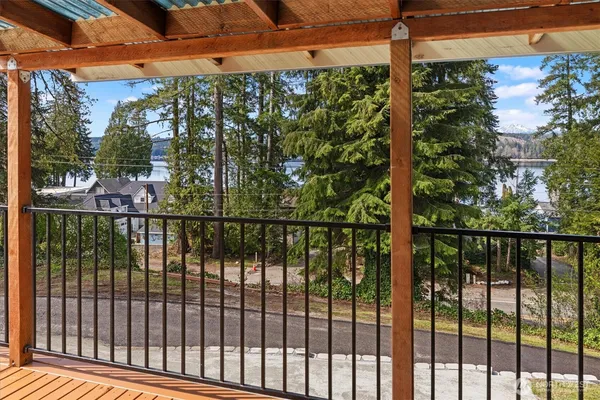 $395,000 | 18280 Highway 106, Belfair, WA 98528