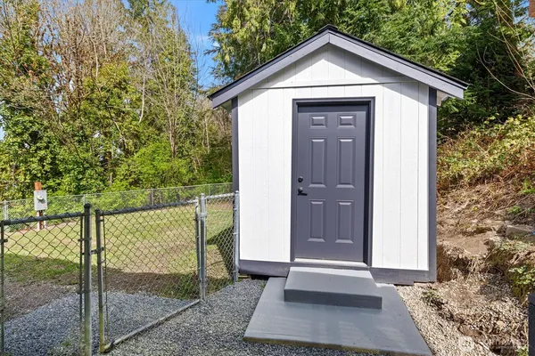 $395,000 | 18280 Highway 106, Belfair, WA 98528
