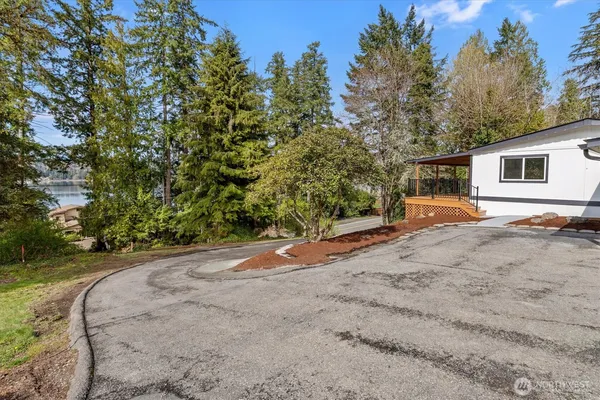 $395,000 | 18280 Highway 106, Belfair, WA 98528