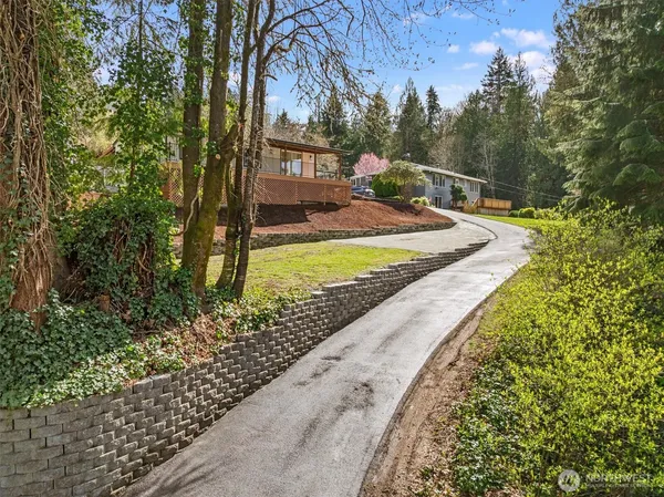 $395,000 | 18280 Highway 106, Belfair, WA 98528