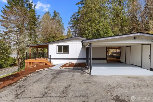 $395,000 | 18280 Highway 106, Belfair, WA 98528