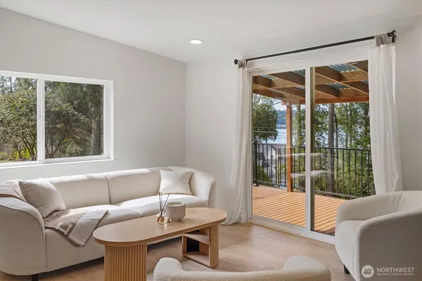 $395,000 | 18280 Highway 106, Belfair, WA 98528
