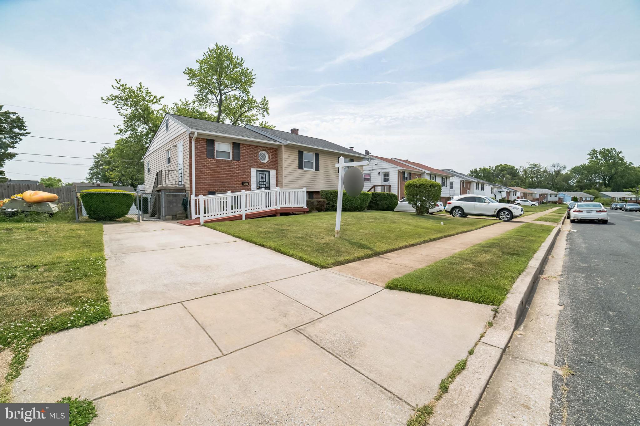 321 Holly Manor Road Baltimore, MD 21228 - Photo 2 of 24