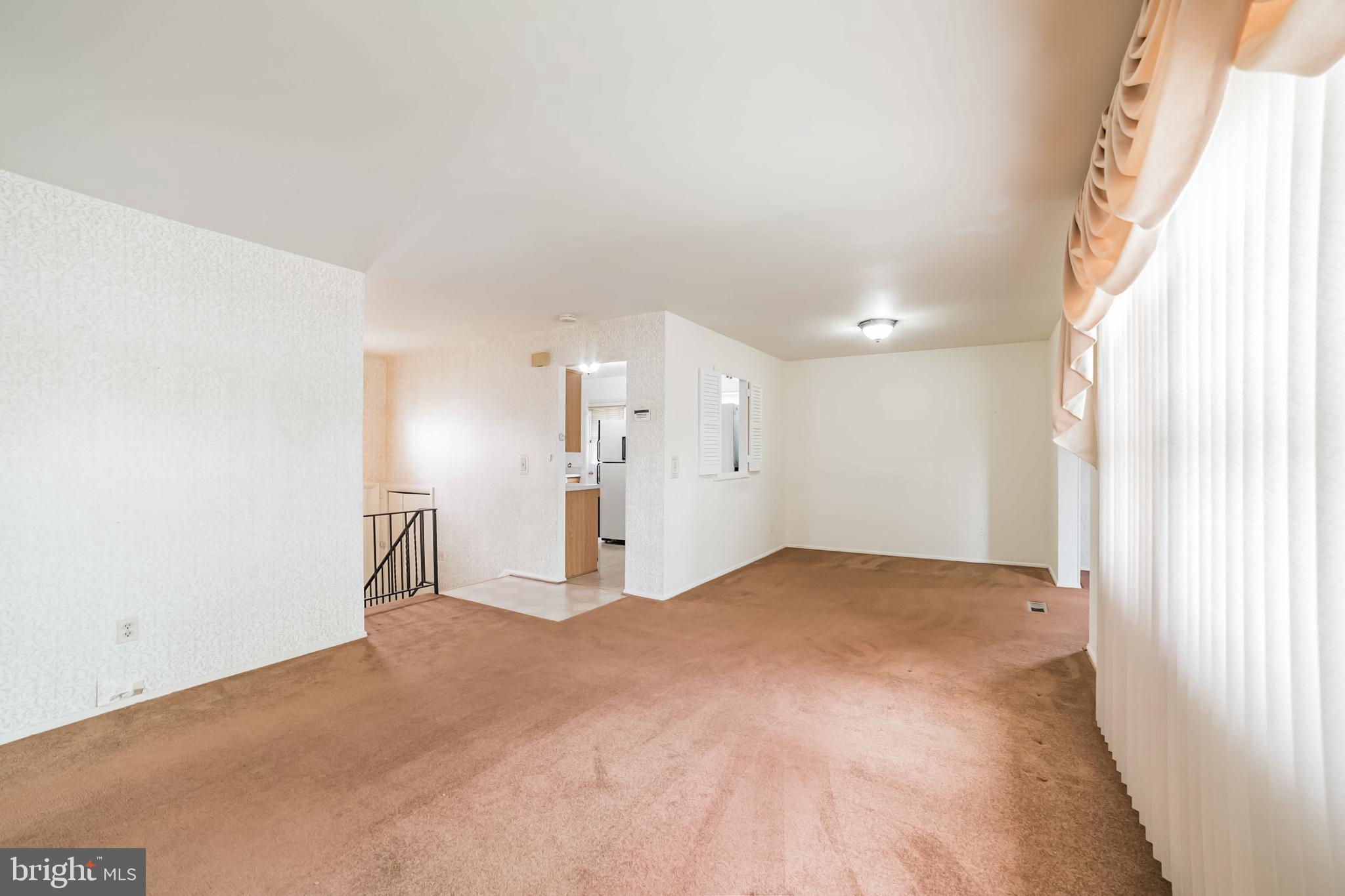 321 Holly Manor Road Baltimore, MD 21228 - Photo 3 of 24