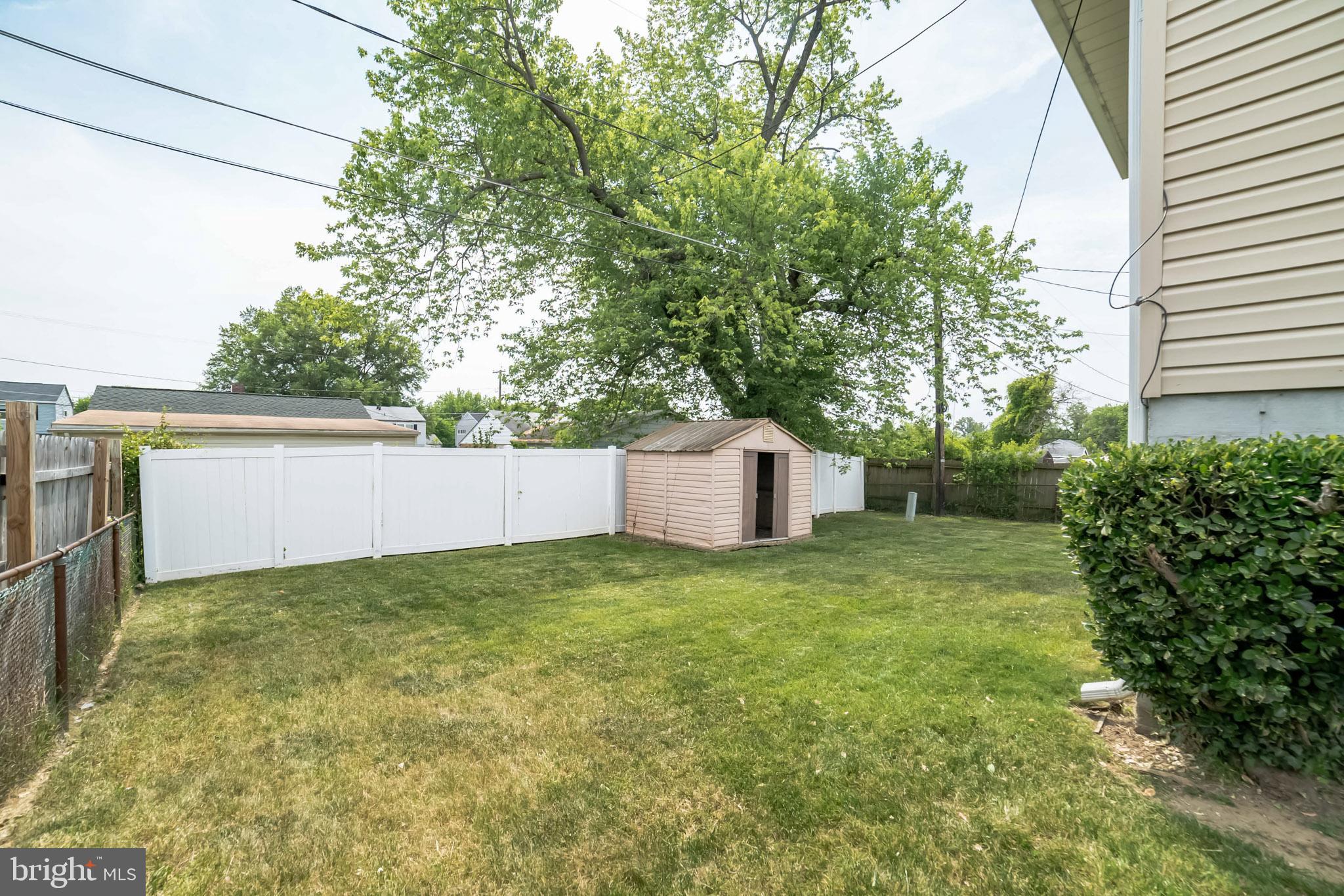 321 Holly Manor Road Baltimore, MD 21228 - Photo 23 of 24
