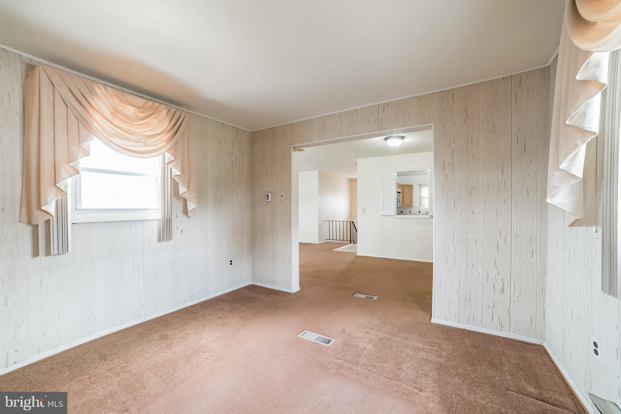 321 Holly Manor Road Baltimore, MD 21228 - Photo 7 of 24