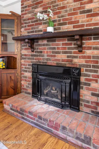 $319,900 | 67 Oak St Extension, Dalton, MA 01226