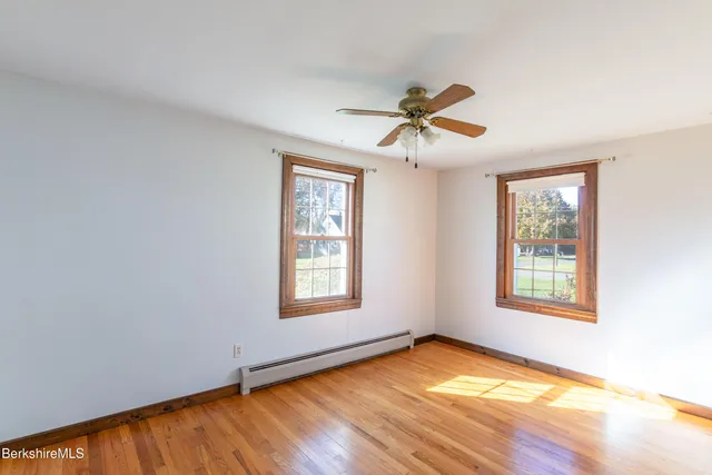 $319,900 | 67 Oak St Extension, Dalton, MA 01226