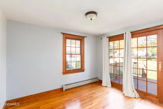 $319,900 | 67 Oak St Extension, Dalton, MA 01226