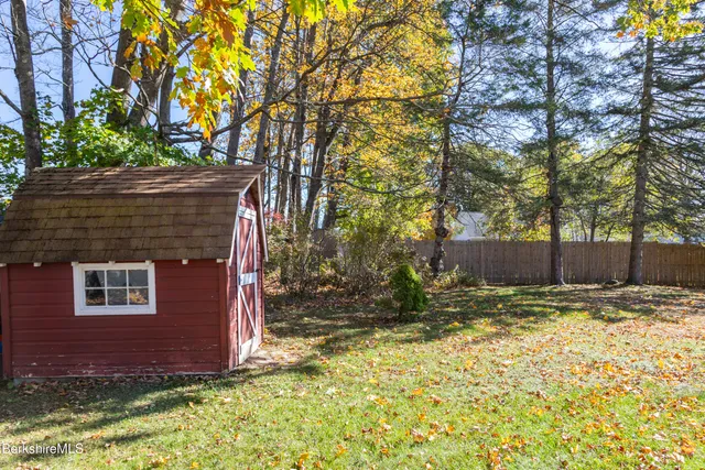 $319,900 | 67 Oak St Extension, Dalton, MA 01226