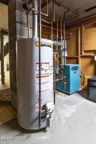 $319,900 | 67 Oak St Extension, Dalton, MA 01226