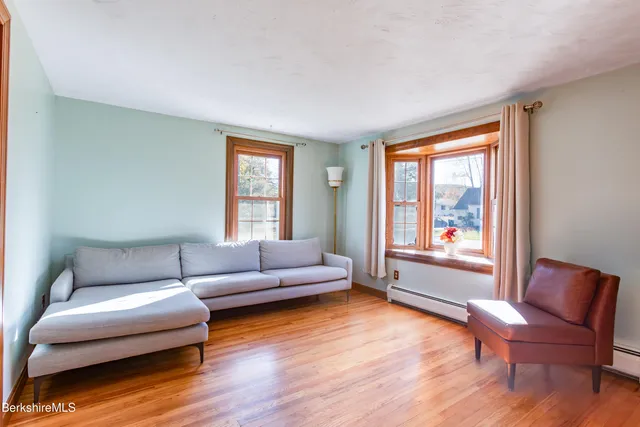 $319,900 | 67 Oak St Extension, Dalton, MA 01226