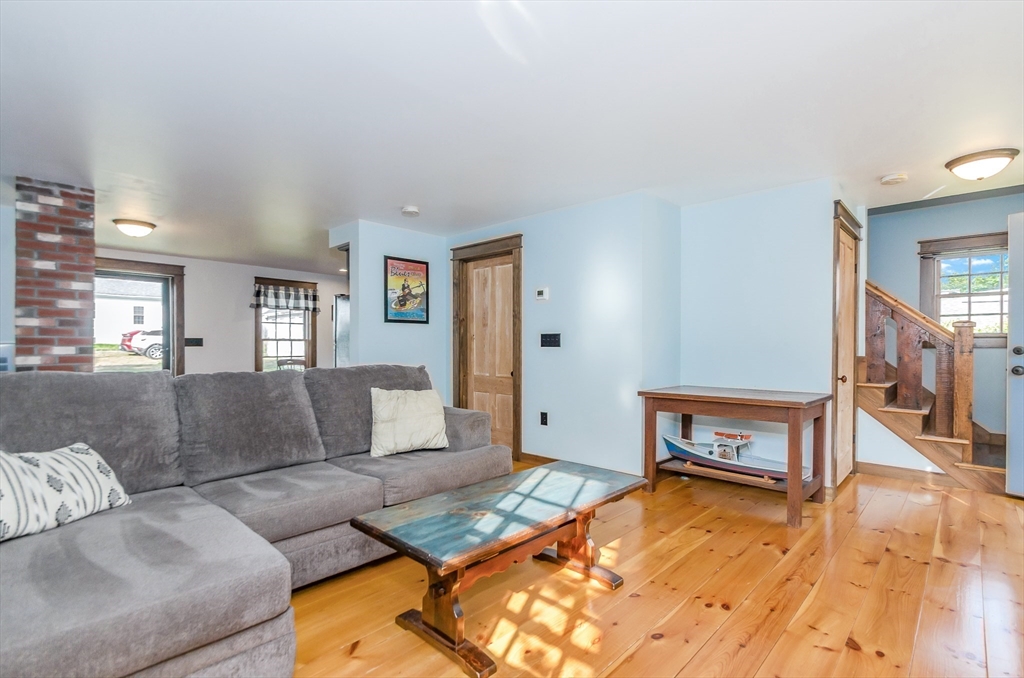 3 Cedar Street Wareham, MA 02571 - Photo 9 of 26 Gallery Image 9