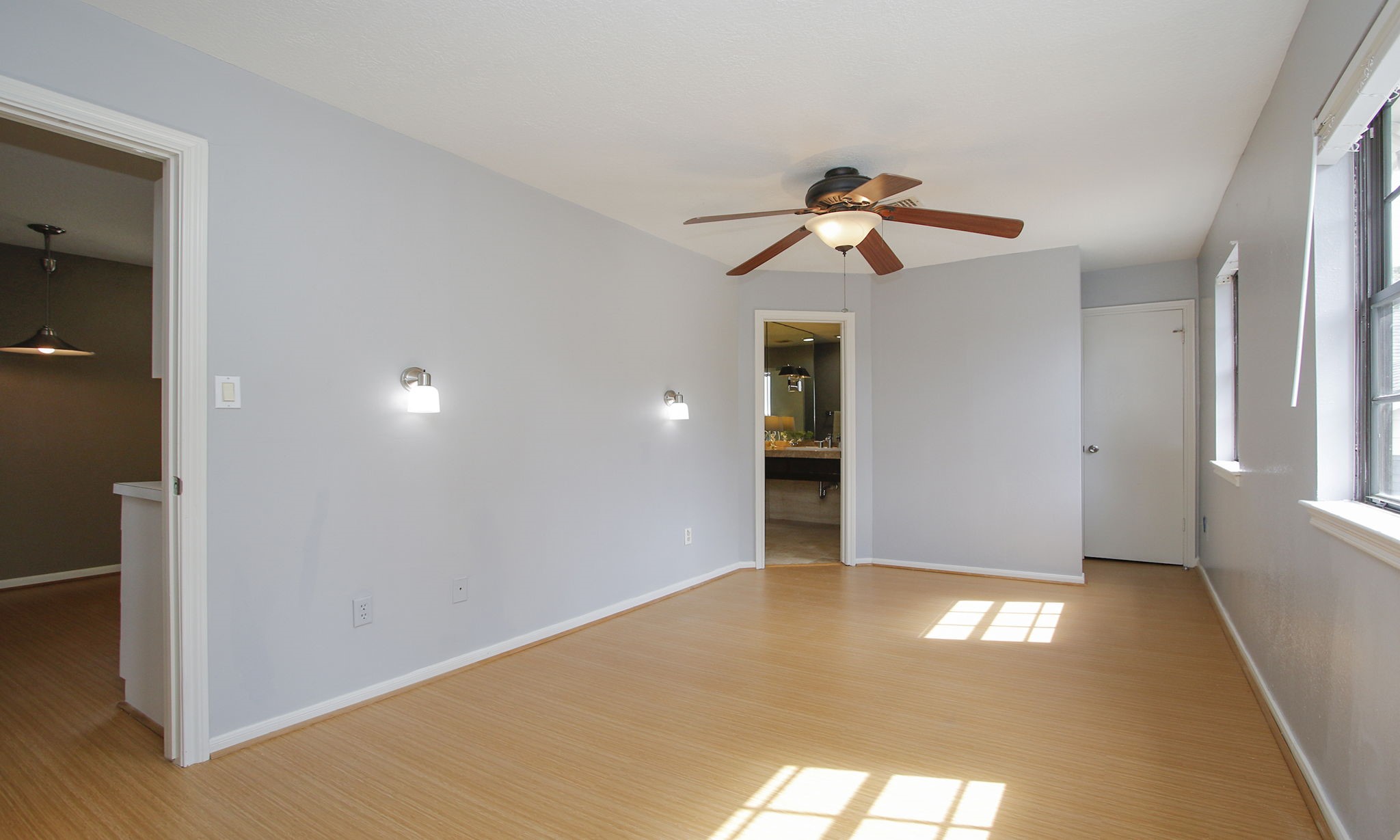 16114 Kempton Park Drive Spring, TX 77379 - Photo 37 of 46 APARTMENT BEDROOM - The bedroom has an Ensuite bathroom and new readng lights.