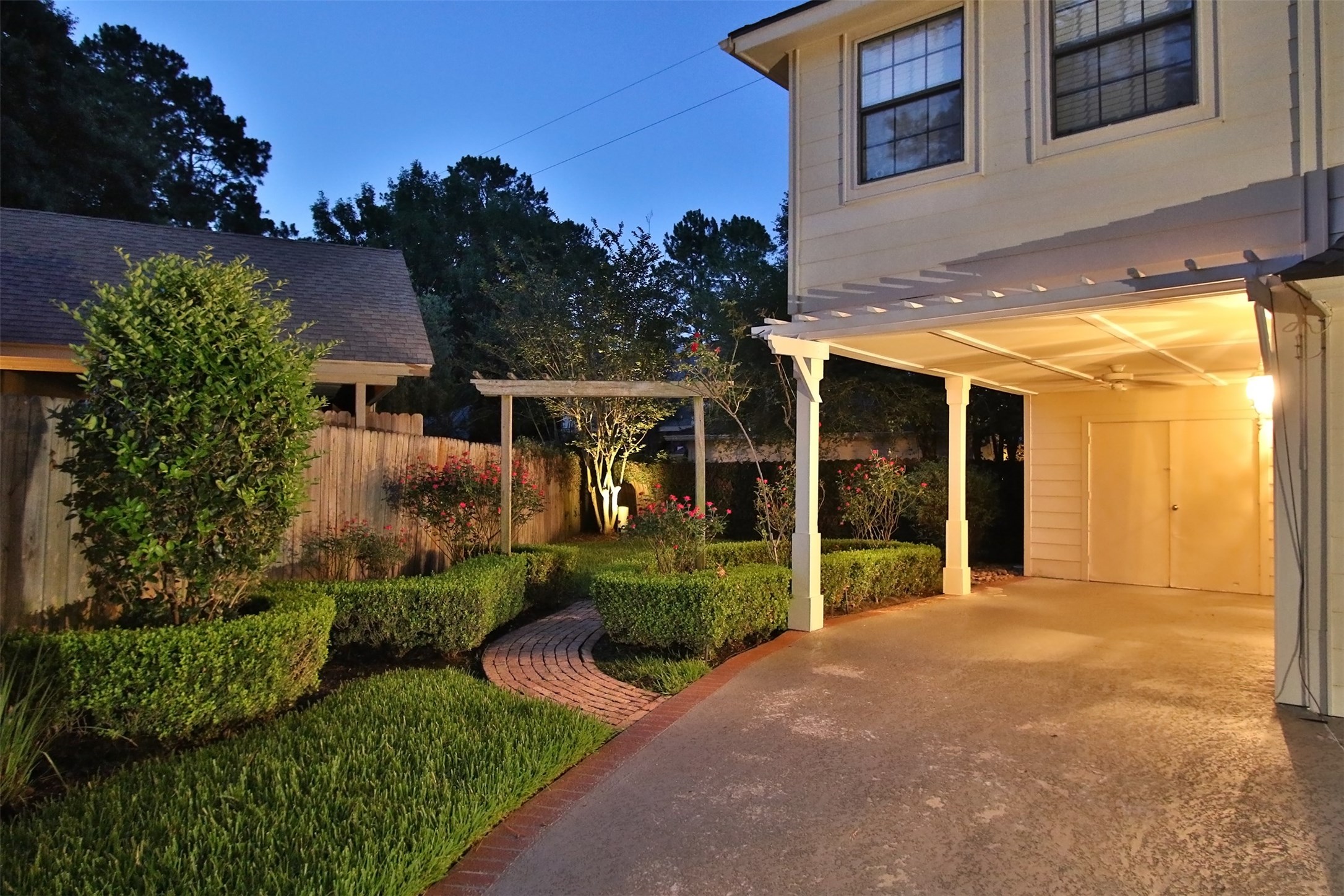 16114 Kempton Park Drive Spring, TX 77379 - Photo 43 of 46 GARAGE APARTMENT OFFERS COVERED
PARKING - Your guests will know the meaning of
southern hospitality when they come for a visit.
With the full one bedroom apartment, private
covered parking behind the gate & meditation
garden, they will feel welcome.