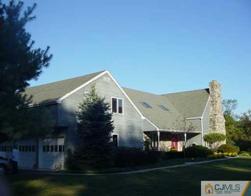 200 Friendship Road Monmouth Junction, NJ 08852 - Photo 1 of 8