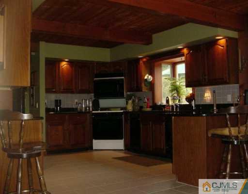 200 Friendship Road Monmouth Junction, NJ 08852 - Photo 5 of 8
