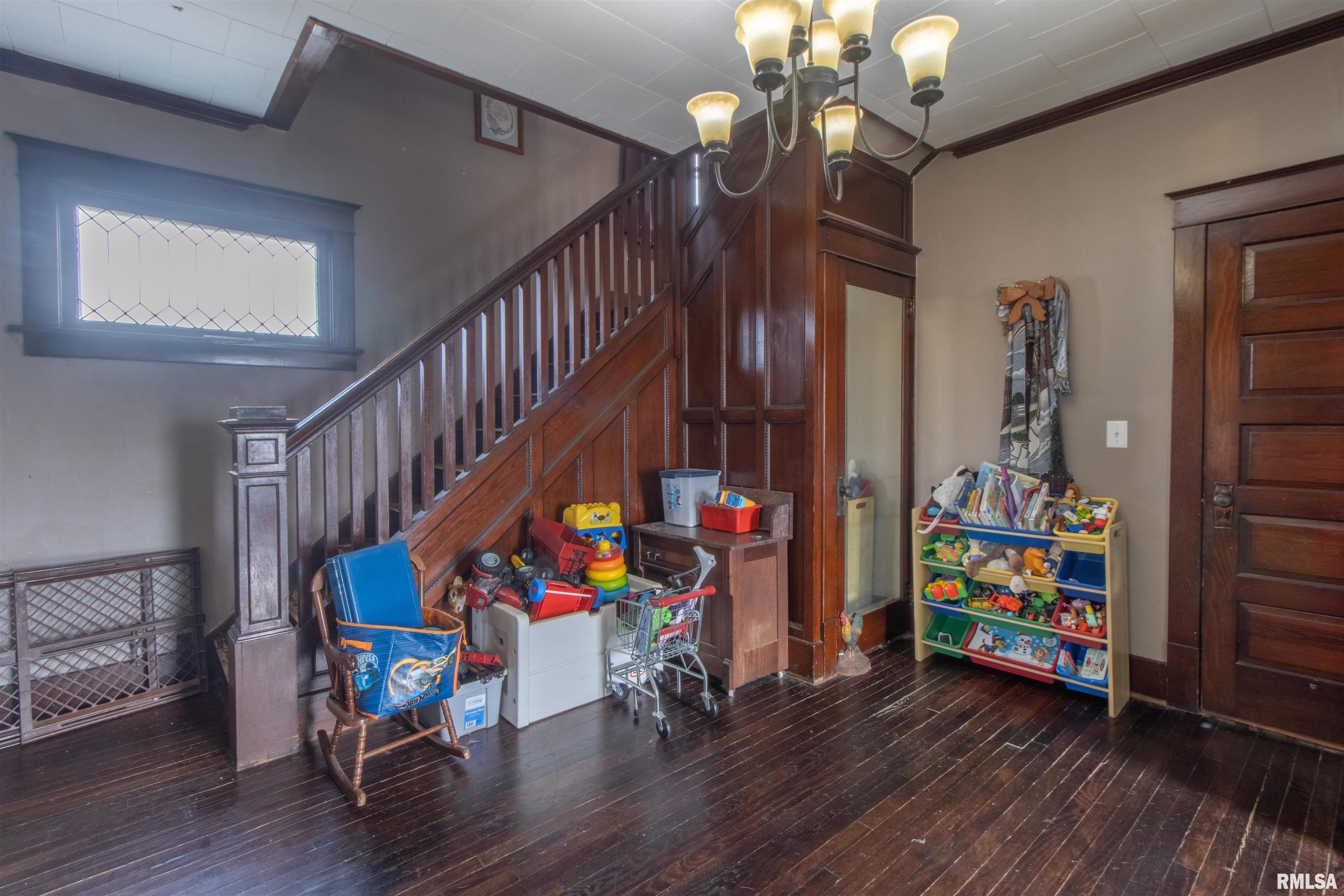 691 Rte 1 Abingdon, IL 61410 - Photo 11 of 16 Gallery Image 11