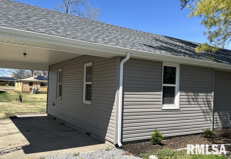 414 Charlotte Road Marion, IL 62959 - Photo 4 of 17 Gallery Image 4