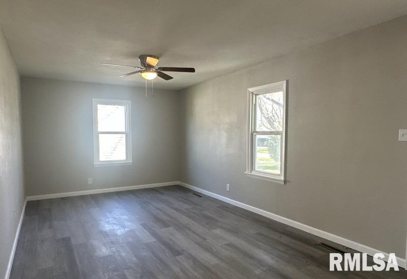 414 Charlotte Road Marion, IL 62959 - Photo 8 of 17 Gallery Image 8