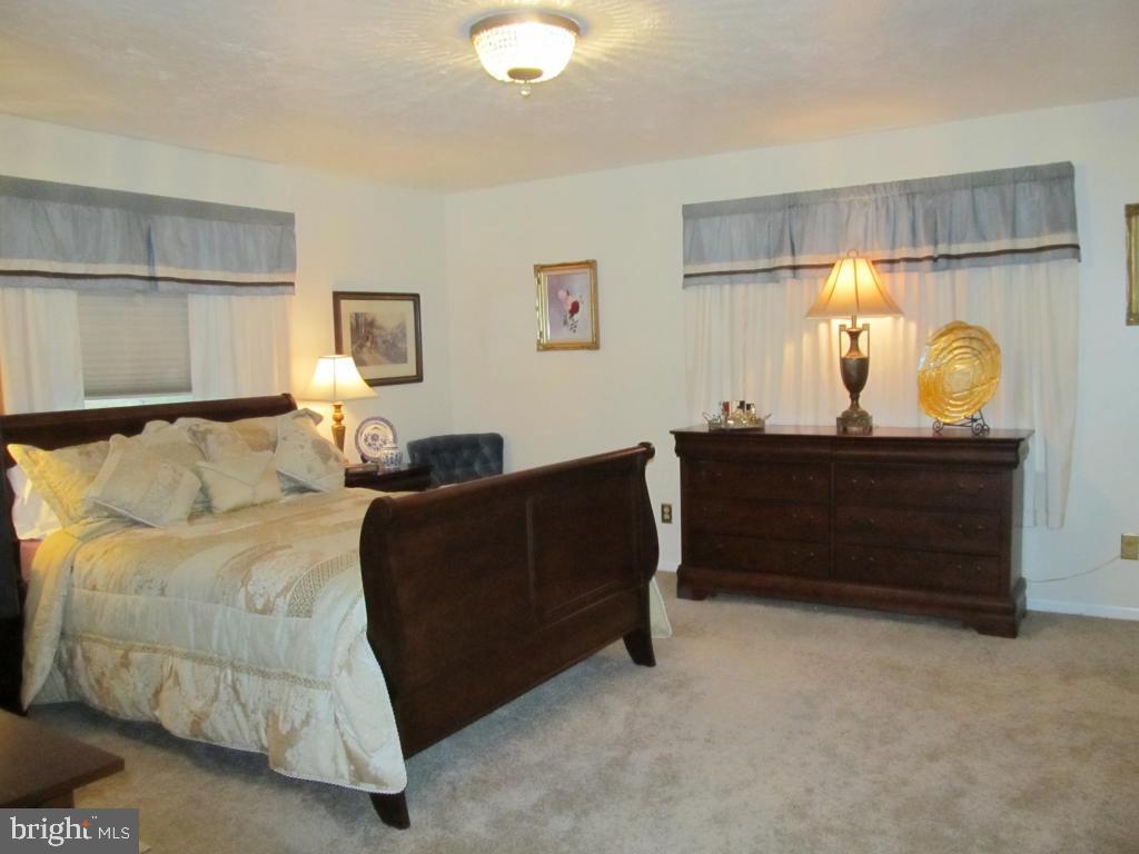 1119 Colonial Road Lancaster, PA 17603 - Photo 24 of 32 Gallery Image 24