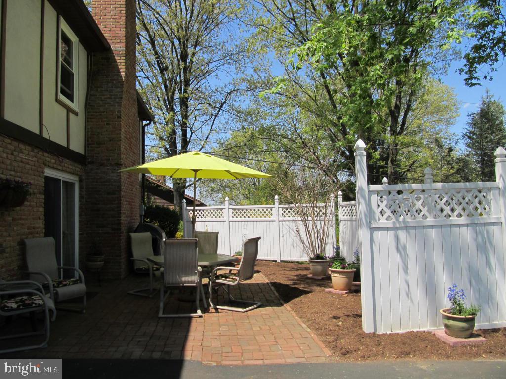 1119 Colonial Road Lancaster, PA 17603 - Photo 8 of 32 Gallery Image 8