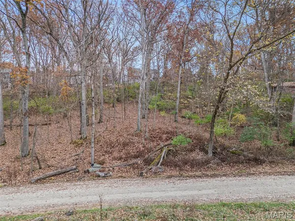 $285,000 | 44 Mombert Drive, Ballwin, MO 63021