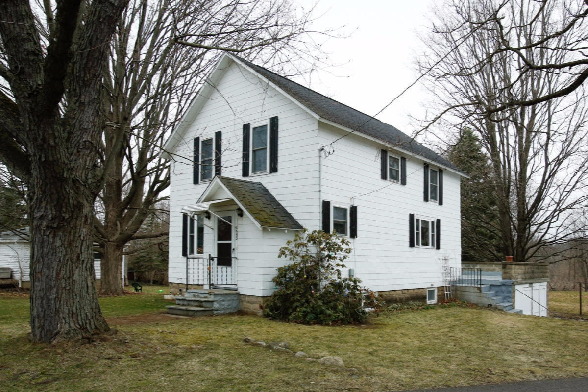 543 Lincoln Road Otsego, MI 49078 - Photo 2 of 24 15012895_01