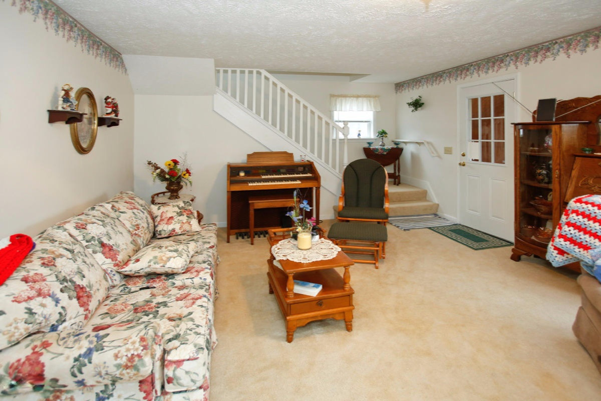 543 Lincoln Road Otsego, MI 49078 - Photo 3 of 24 15012895_02