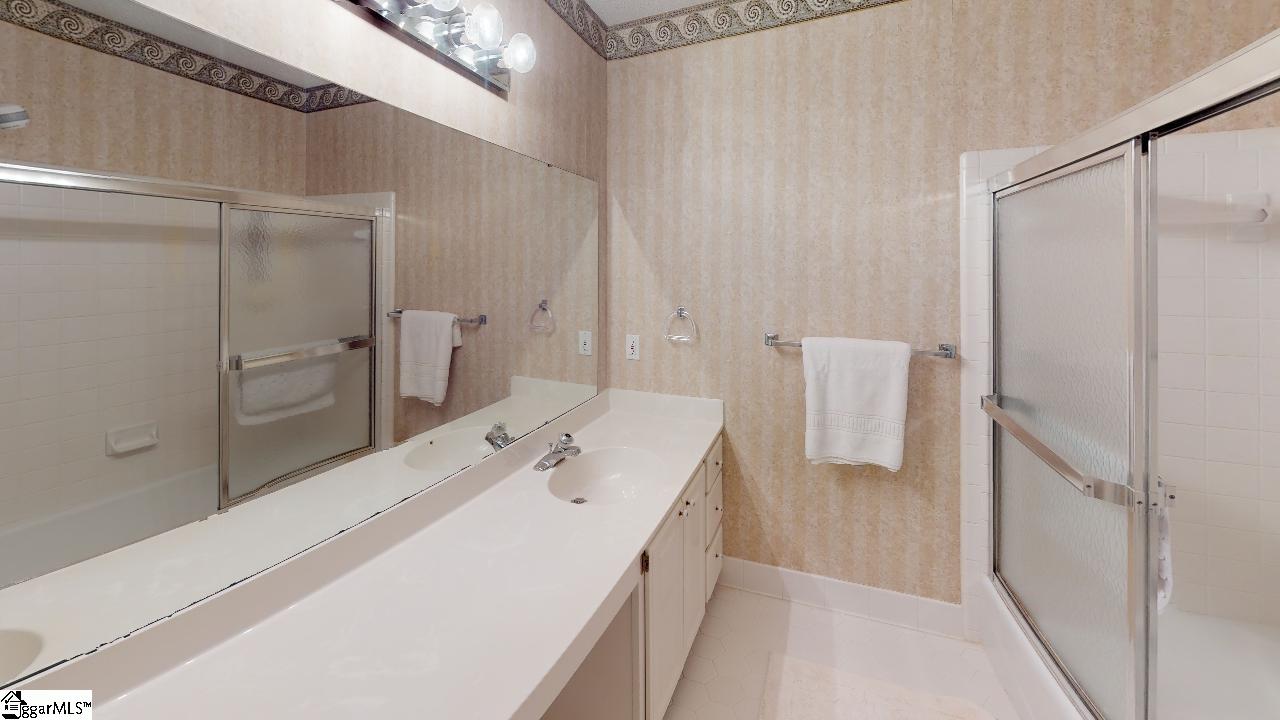 175 Tanger Circle Greer, SC 29650 - Photo 10 of 12 Gallery Image 10