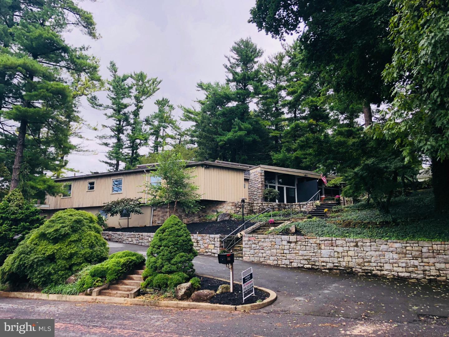 3045 Red Oak Road Reading, PA 19605 - Photo 1 of 25 Gallery Image 1