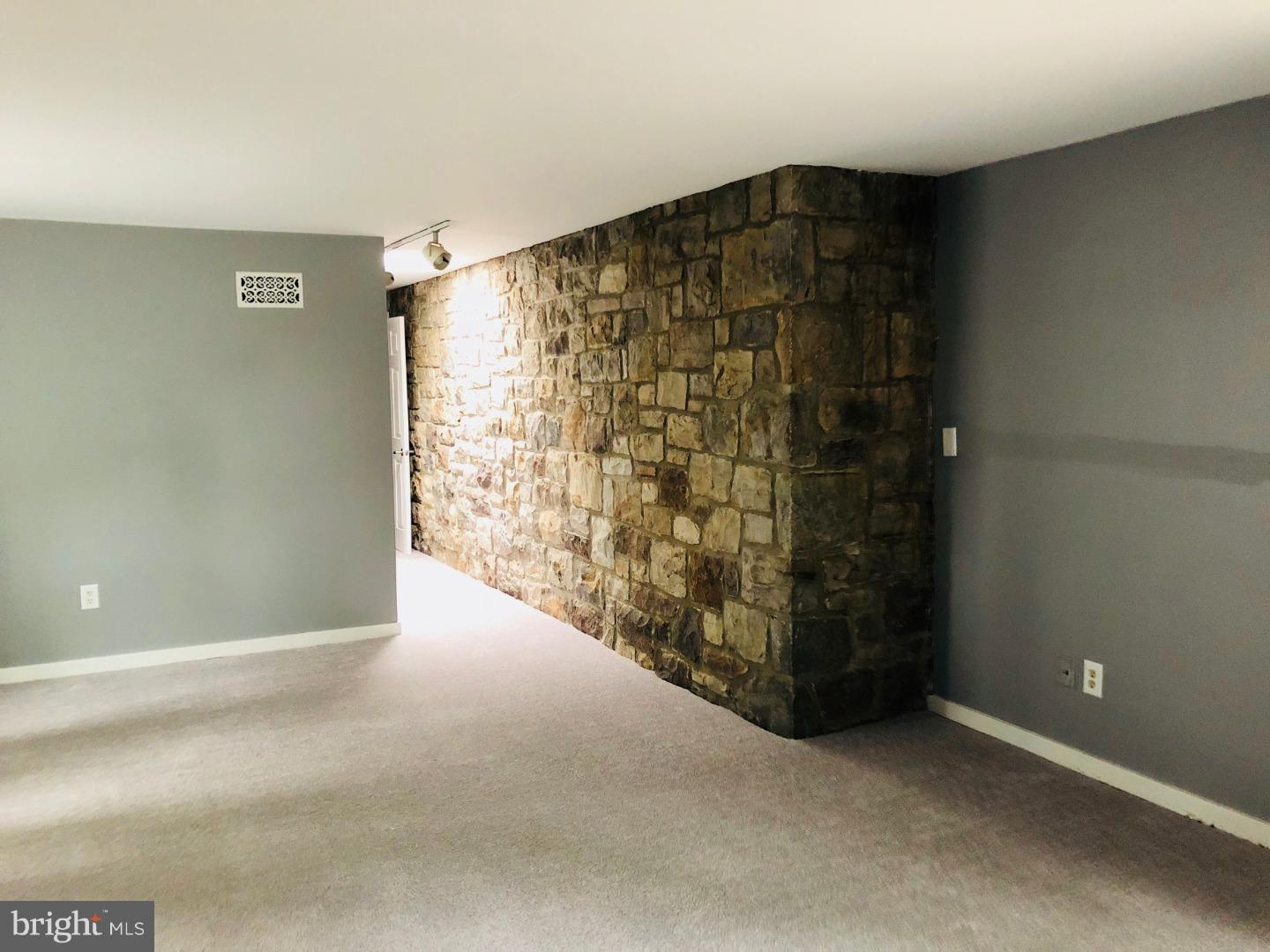 3045 Red Oak Road Reading, PA 19605 - Photo 13 of 25 Gallery Image 13