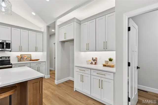 $485,000 | 10643 Village Drive West, Foristell, MO 63348