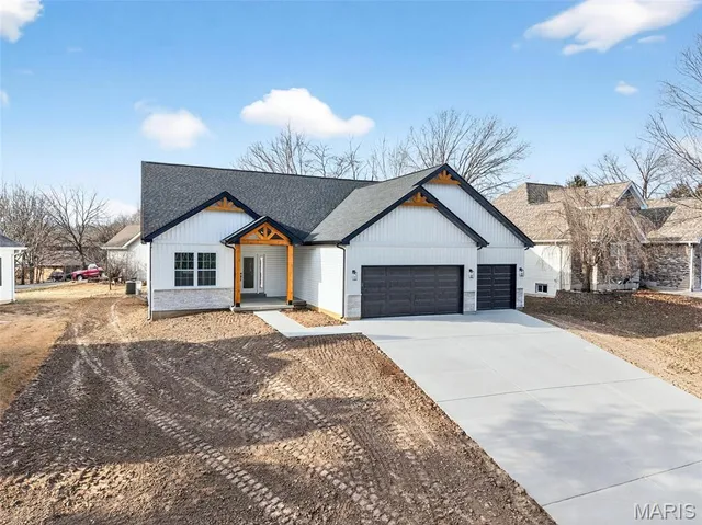 $485,000 | 10643 Village Drive West, Foristell, MO 63348