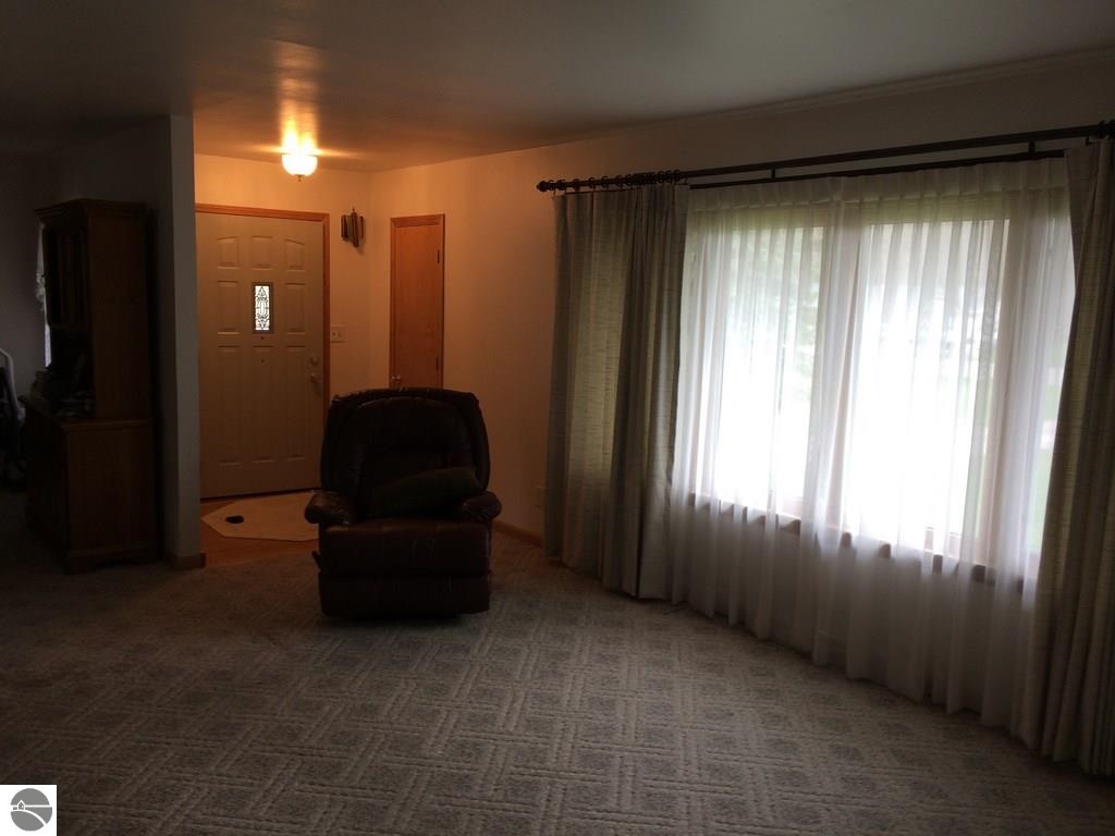 8241 South Federal Road Shepherd, MI 48883 - Photo 12 of 30 1783335-11.JPG